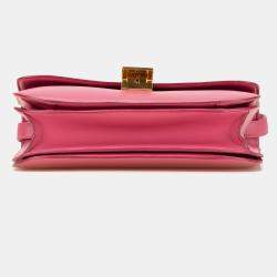 مملوكة مسبقًا حقيبة صندوق كلاسيك سيلين جلد العجل زهري متوسطة الحجم