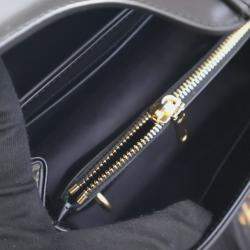 مملوكة مسبقًا Celine Small Black Calfskin 16 Top Handle Bag