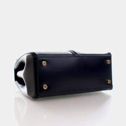 مملوكة مسبقًا Celine Small Black Calfskin 16 Top Handle Bag