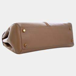 مملوكة مسبقًا Celine Brown Medium Leather Classique 16 Top Handle Bag