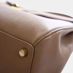 مملوكة مسبقًا Celine Brown Medium Leather Classique 16 Top Handle Bag