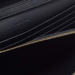 Pre Owned حقيبة كلتش سيلين بشنطة جيب، جلد أبيض وأسود وسلاسل من جلد الثعبان