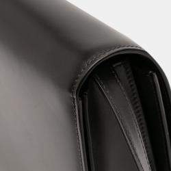 Pre Owned حقيبة صندوق كلاسيك سيلين جلد عجل أسود متوسط الحجم