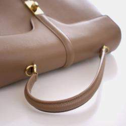 مملوكة مسبقًا Celine Classique Calfskin 16 Top Handle Bag