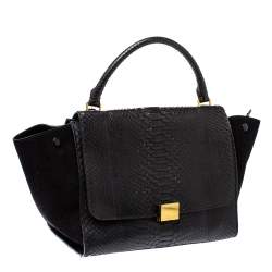 مملوكة مسبقًا Celine Black Python and Suede Medium Trapeze Top Handle Bag