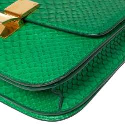 Pre Owned Celine Green Python Medium Classic Box Shoulder Bag