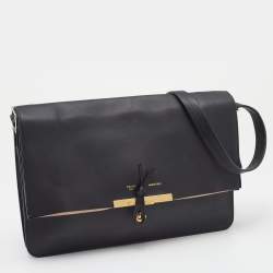 Pre Owned Celine Black Leather Clasp Flap Shoulder Bag