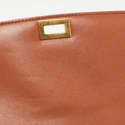 مملوكة مسبقًا Celine Brown Glossy Crocodile Medium Classic Box Shoulder Bag