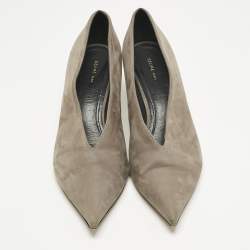 مملوكة مسبقًا Celine Grey Nubuck Leather V Neck Pointed Toe Pumps Size 39