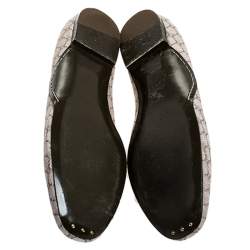 Pre Owned حذاء باليرينا فلات سيلين كانفاس مونوغرام جاكار كريمي مقاس 39