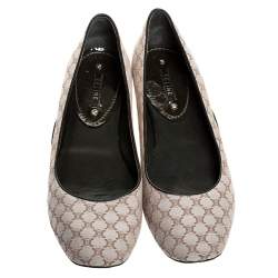 Pre Owned حذاء باليرينا فلات سيلين كانفاس مونوغرام جاكار كريمي مقاس 39