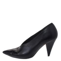 مملوكة مسبقًا Celine Black Leather V Neck Pointed Toe Pumps Size 40