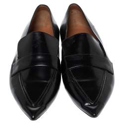 مملوكة مسبقًا حذاء لوفرز سيلين مقدمة مدببة جلد أسود مقاس 40