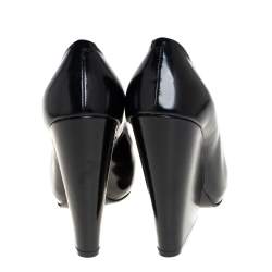 Pre Owned Celine Black Leather and Python Cap Toe Pumps Size 37