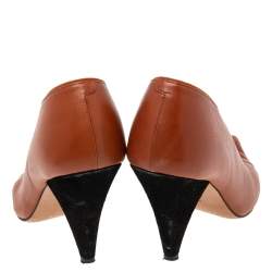 Pre Owned Celine Brown Leather V Neck Pointed Toe Pumps Size 37