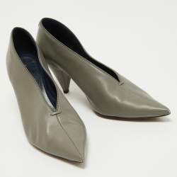 Pre Owned Celine Grey Leather V Neck Pointed Toe Pumps Size 36.5 