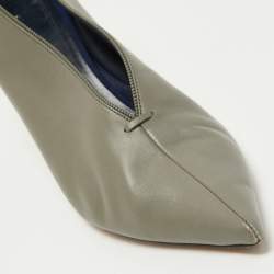 Pre Owned Celine Grey Leather V Neck Pointed Toe Pumps Size 36.5 