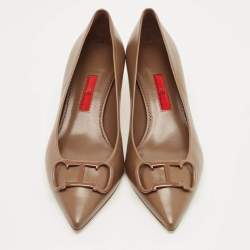 Pre Owned CH Carolina Herrera Brown Leather Pointed Toe Pumps Size 38