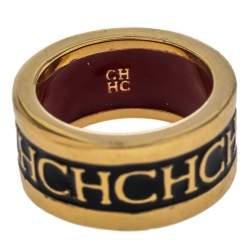 Pre Owned CH Carolina Herrera Black Logo Enamel Gold Tone Band Ring EU 57