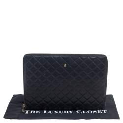 Pre Owned CH Carolina Herrera Black Quilted Leather Zip Around Document Case