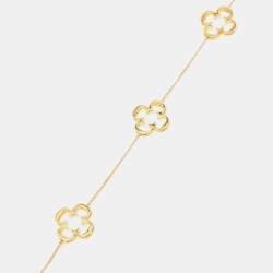 Pre Owned CH Carolina Herrera Gold Tone Rosetta Insignia Station Necklace