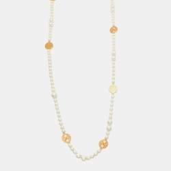 Pre Owned CH Carolina Herrera Faux Pearl Logo Medallion Long Station Necklace