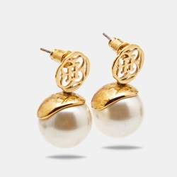 Pre Owned CH Carolina Herrera Gold Tone Logo Pearl Drop Earrings