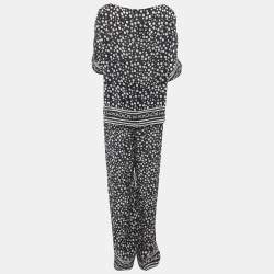 مملوكة مسبقًا طقم توب وبنطال حرير منقط أزرق/أبيض من سي أتش كارولينا هيريرا مقاس متوسط