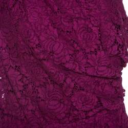 مملوكة مسبقًا CH Carolina Herrera Magenta Lace Draped Detail One Shoulder Dress M