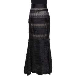 مملوكة مسبقًا تنورة سي أتش كارولينا هيريرا بحواف دانتيل و بطبقات ماكسي حرير أسود وسط (ميديوم)