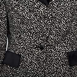 Pre Owned طقم تنورة وبليزر سي أتش كارولينا هيريرا ساتان جاكار نقش مونوكروم L