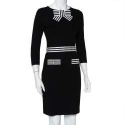 Pre Owned فستان سي أتش كارولينا هيريرا قصير مزين فيونكة و حافة مخططة تريكو أسود مقاس صغير جداً (اكس سمول)