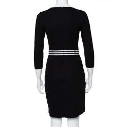 Pre Owned فستان سي أتش كارولينا هيريرا قصير مزين فيونكة و حافة مخططة تريكو أسود مقاس صغير جداً (اكس سمول)