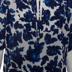 مملوكة مسبقًا بلوزة سي أتش كارولينا هيريرا كم قصير  حرير طباعة زهور أزرق مقاس صغير