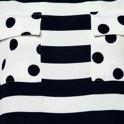 Pre Owned فستان سي أتش كارولينا هيريرا أزرق كحلي وأبيض مخطط بحزام منقط بولكا مقاس صغير - سمول