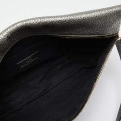 مملوكة مسبقًا CH Carolina Herrera Metallic Silver Quilted Leather Front Zip Crossbody Bag