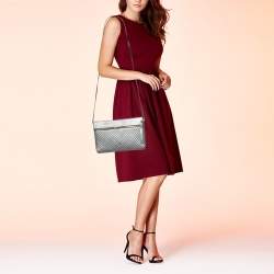 مملوكة مسبقًا CH Carolina Herrera Metallic Silver Quilted Leather Front Zip Crossbody Bag