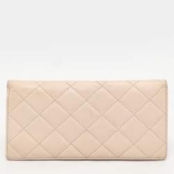 Pre Owned CH Carolina Herrera Cream Leather Continental Bifold Wallet