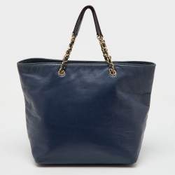 مملوكة مسبقًا CH Carolina Herrera Navy Blue Leather Front Pocket Shopper Tote
