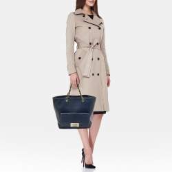 مملوكة مسبقًا CH Carolina Herrera Navy Blue Leather Front Pocket Shopper Tote