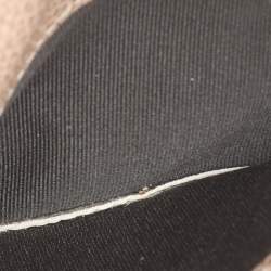 Pre Owned CH Carolina Herrera Beige Leather Trifold Wallet