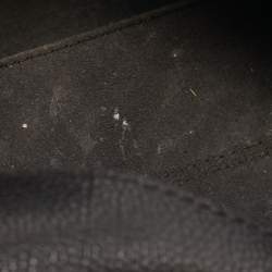 Pre Owned حقيبة سي أتـش كارولينا هيريرا مينييتو جلد أسود منوغرامي منقوش يد علوية