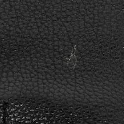 Pre Owned حقيبة سي أتـش كارولينا هيريرا مينييتو جلد أسود منوغرامي منقوش يد علوية