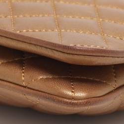 مملوكة مسبقًا CH Carolina Herrera Gold Quilted Leather Flap Shoulder Bag