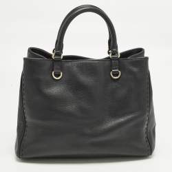 مملوكة مسبقًا CH Carolina Herrera Black Leather Charm Tote