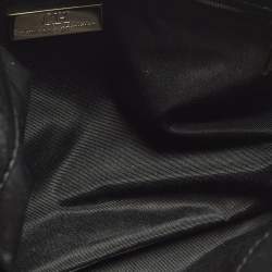 مملوكة مسبقًا حقيبة كتف سي إتش كارولينا هيريرا بأودي بفي بكعب جلد مونوجرامي أسود