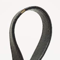 مملوكة مسبقًا حقيبة باكيت سي إتش كارولينا هيريرا جلد منقوش أسود برباط