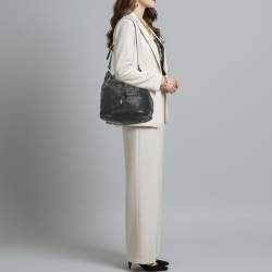 مملوكة مسبقًا حقيبة باكيت سي إتش كارولينا هيريرا جلد منقوش أسود برباط