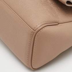 مملوكة مسبقًا حقيبة سي إتش كارولينا هيريرا مينييتو جلد بيج صغيرة بيد علوية