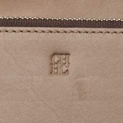 مملوكة مسبقًا محفظة سي إتش كارولينا هيريرا قلاب جلد مونوغرام أسود بالنمط القاري